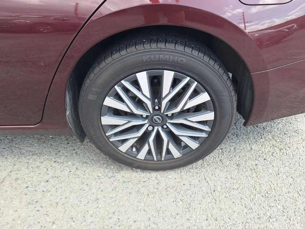 2024 Nissan Altima SV - Photo 25
