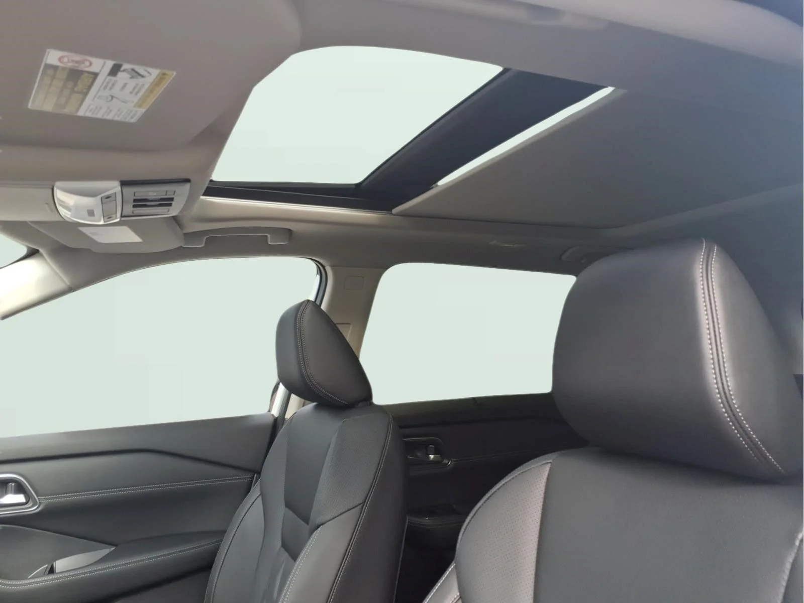 New 2026 Everest White Pearl TriCoat Nissan Platinum image 15