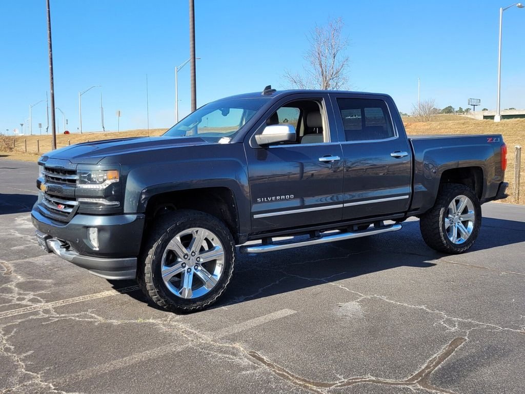 Used 2018 Gray Chevrolet LTZ image 3