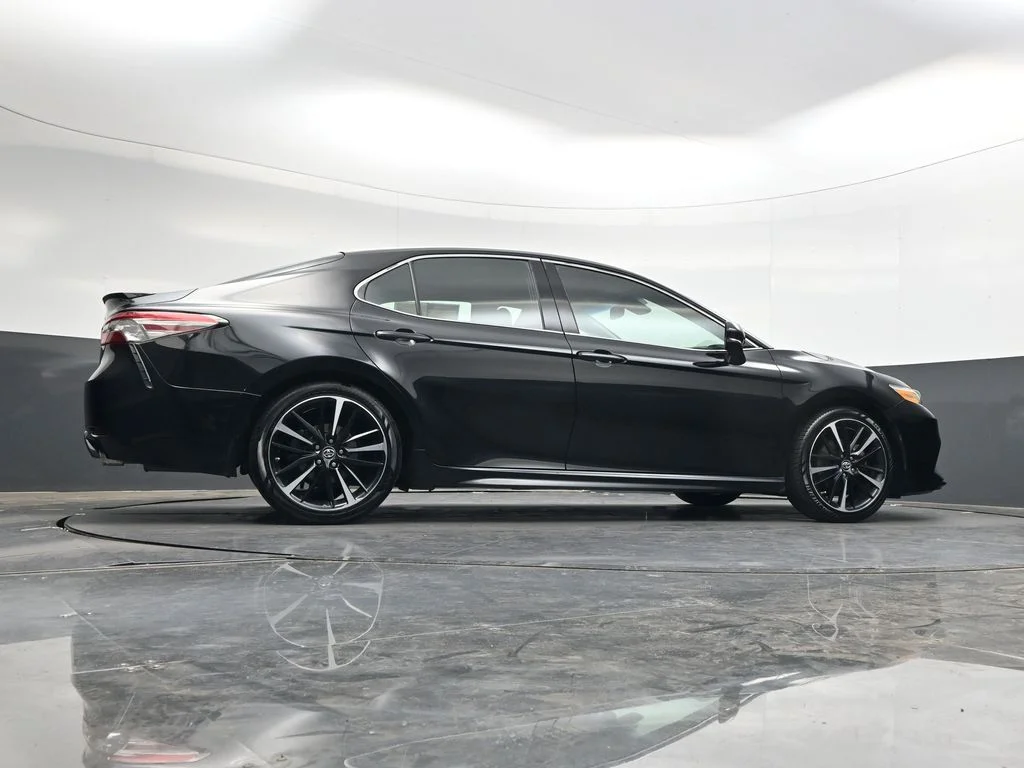 Used 2018 Midnight Black Metallic Toyota XSE image 38