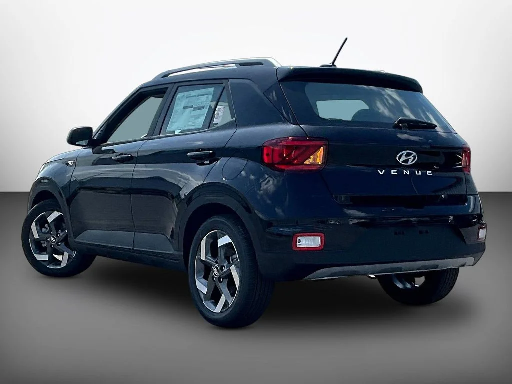 New 2026 Black Hyundai SEL image 3