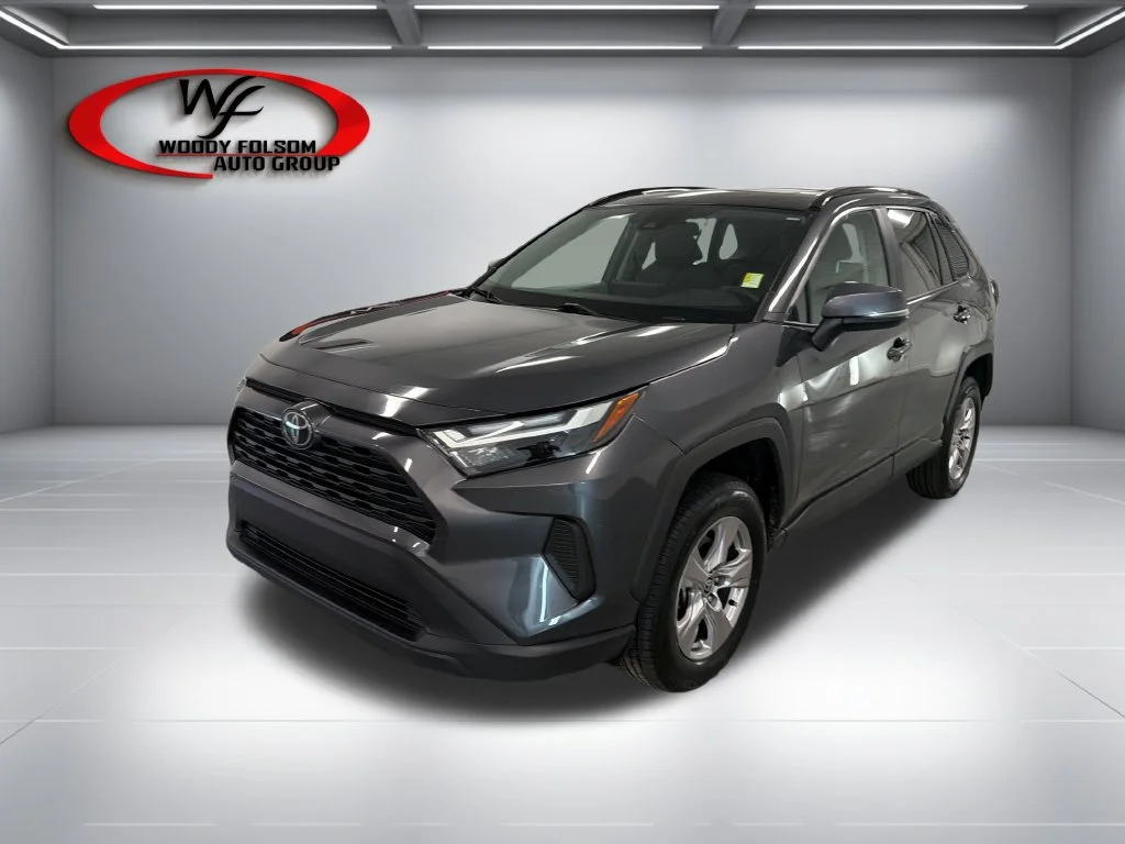 Used 2023 Gray Toyota XLE image 3