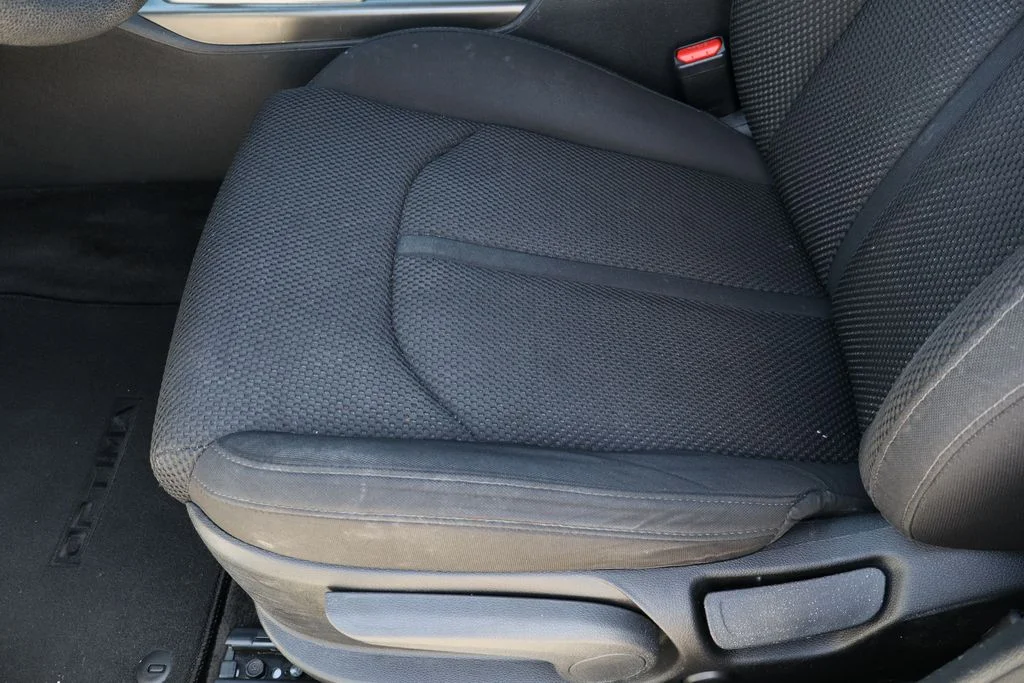 Used 2019 White Kia LX image 20