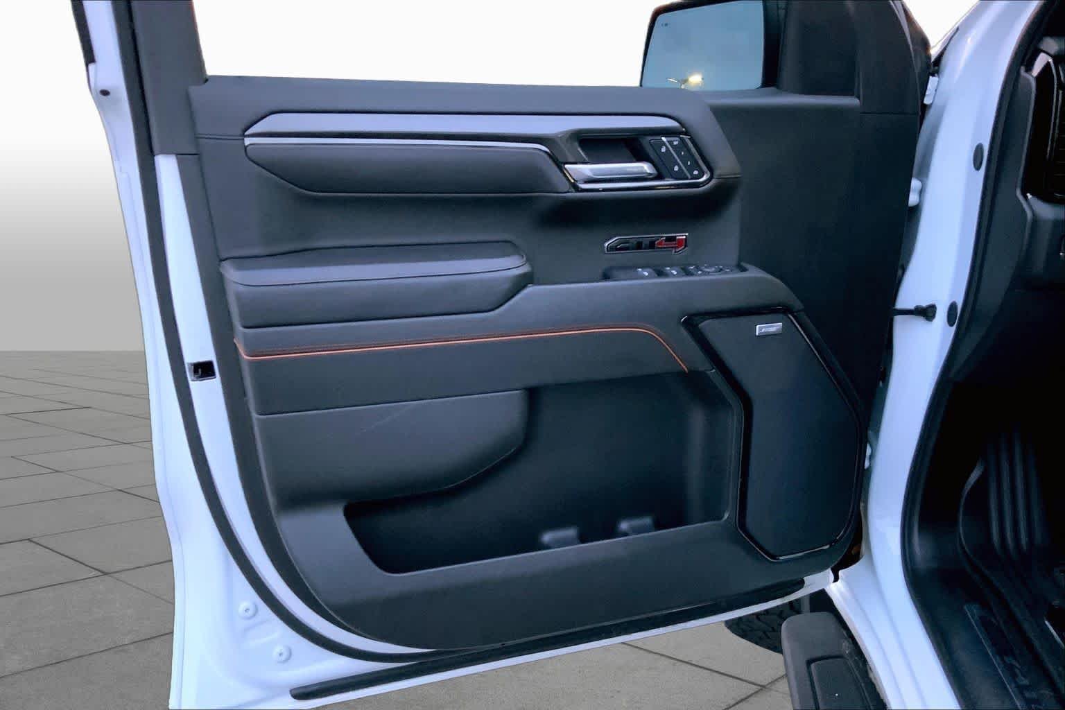 Used 2025 Summit White GMC AT4 image 21