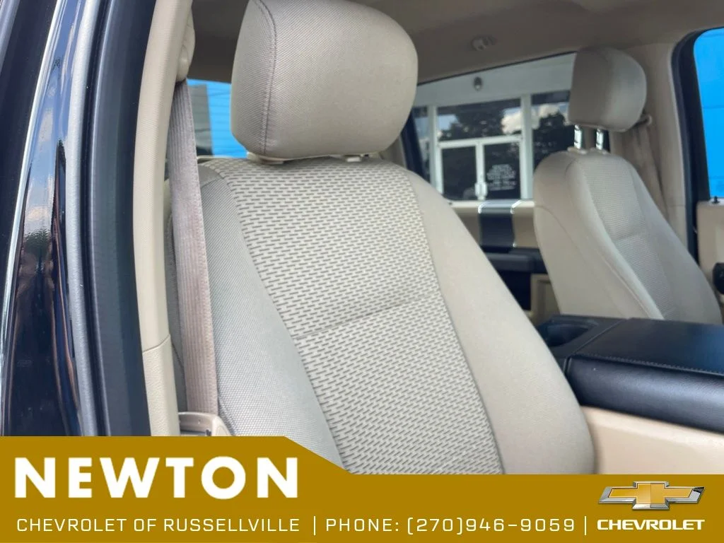 Used 2018 Shadow Black Ford XLT image 19