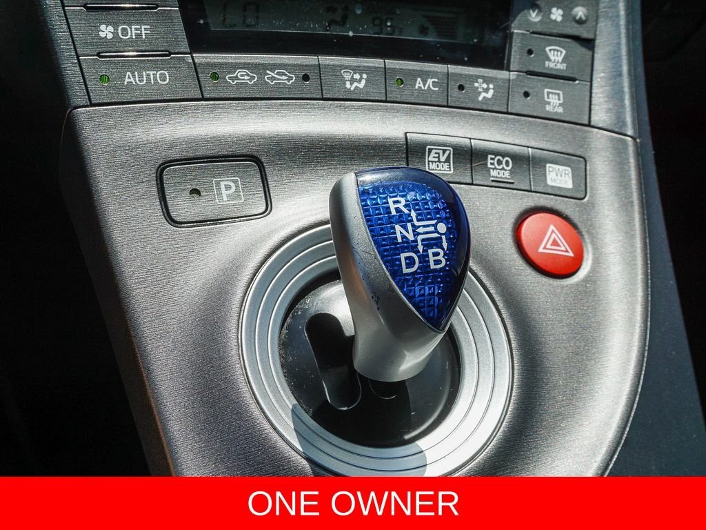 Used 2013 White Toyota Four image 21