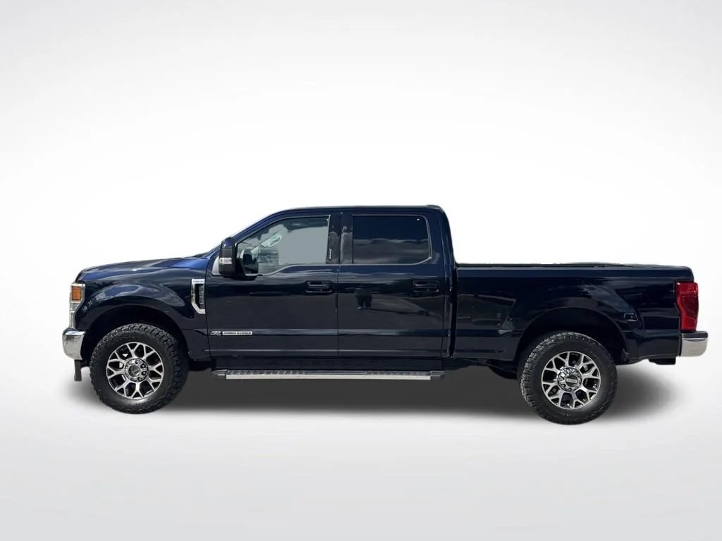 Used 2021 Blue Metallic Ford Lariat image 8