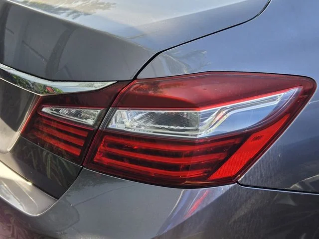 Used 2017 Gray Honda EX-L image 7