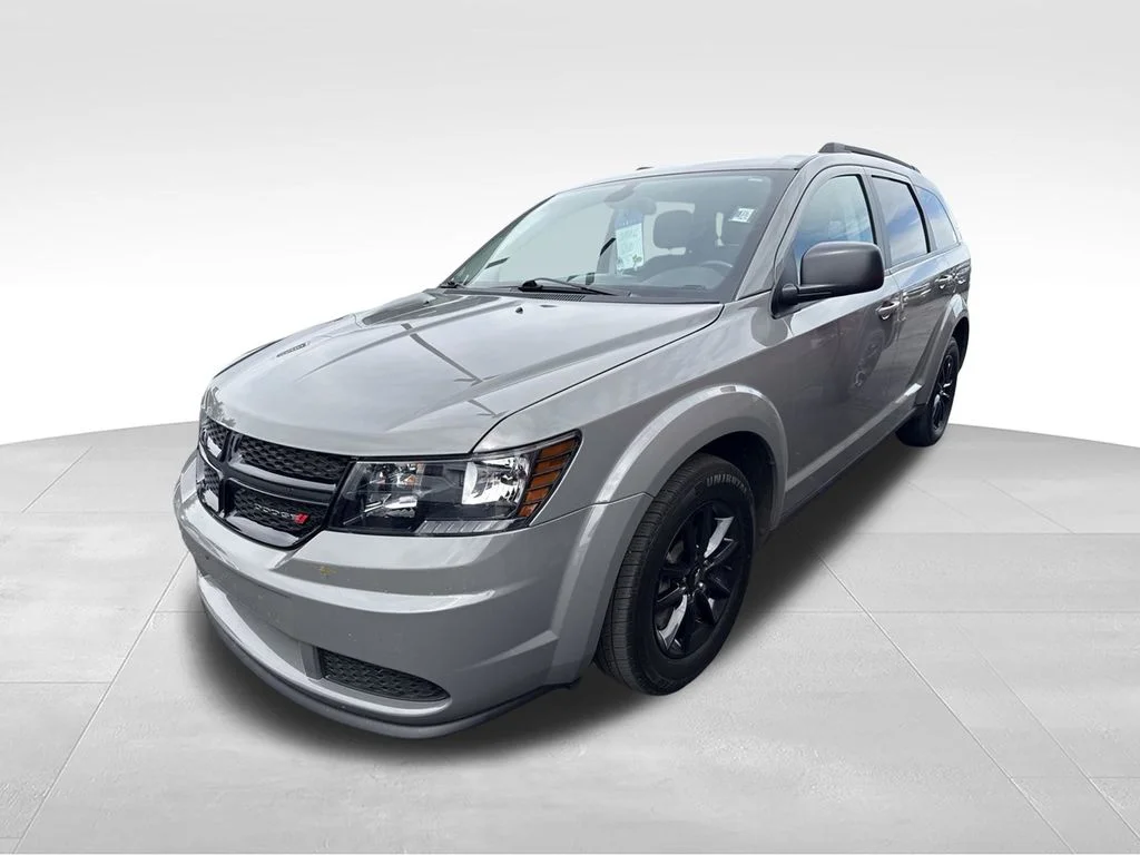 Used 2020 Gray Dodge SE image 5