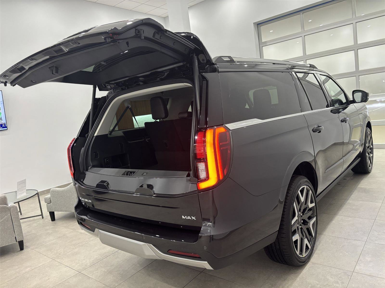 New 2026 Dark Matter Gray Metallic Ford MAX Platinum® image 17