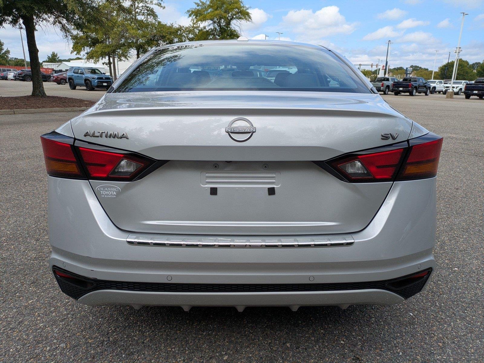 Used 2023 Brilliant Silver Metallic Nissan 2.5 SV image 5