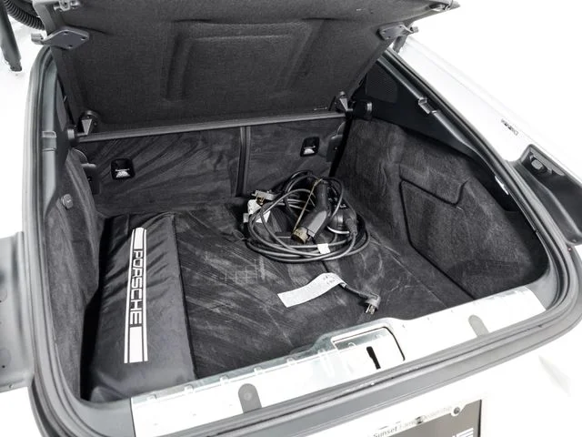 Used 2019  Porsche 4 image 29