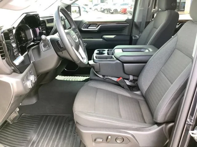 Certified Used 2026 Titanium Rush Metallic GMC SLE image 12