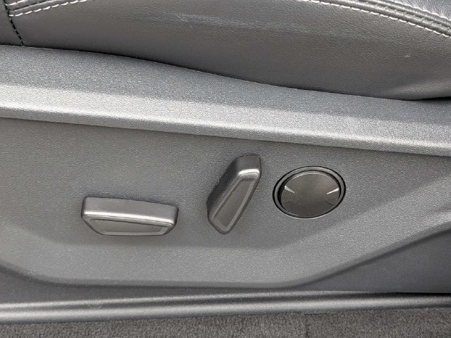 Used 2026 Silver Metallic Ford Platinum image 20