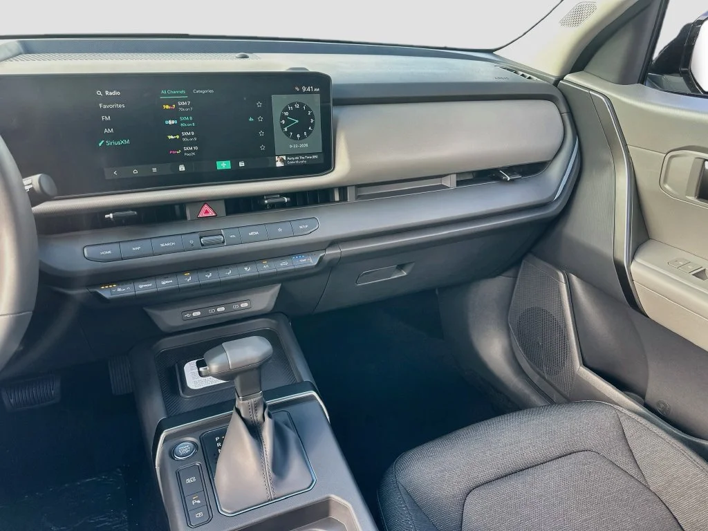 New 2027 Iceberg Green Kia S image 21