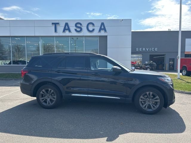 Used 2025 Black Ford Active image 8