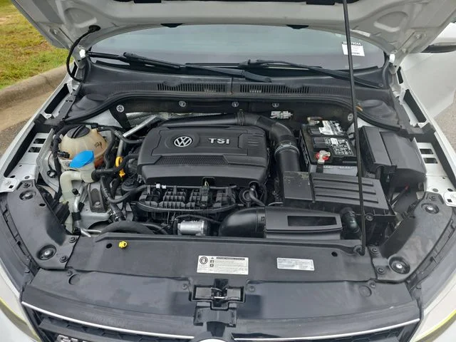 Used 2017  Volkswagen GLI image 31