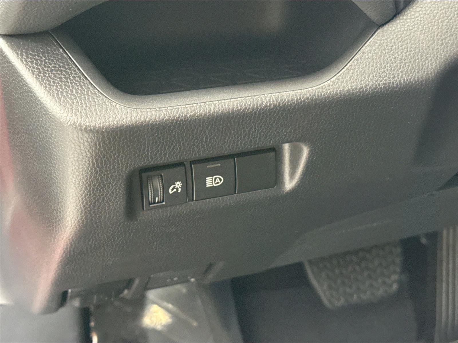 Certified Used 2025 Ruby Flare Pearl Toyota XLE image 15