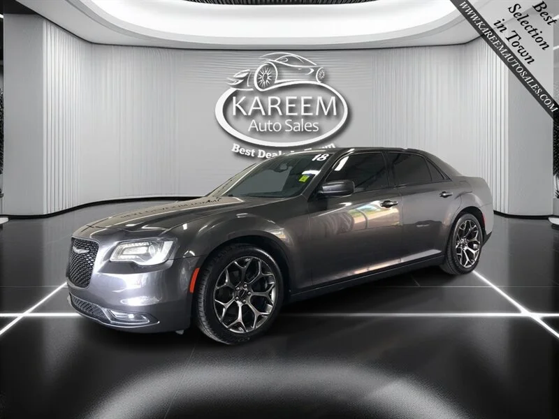 2018 Chrysler 300 S's photo