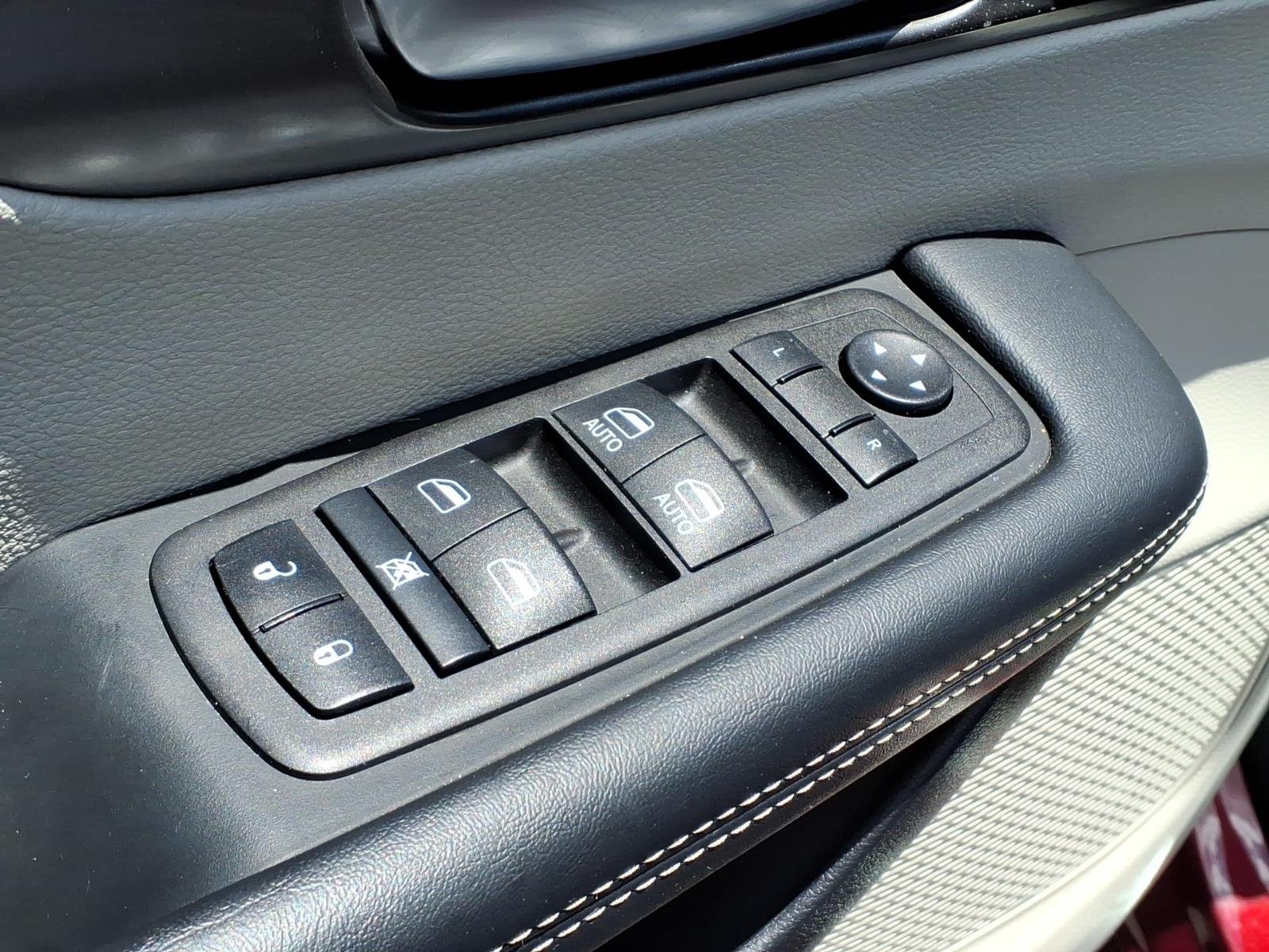 Certified Used 2023 Velvet Chrysler Touring L image 16