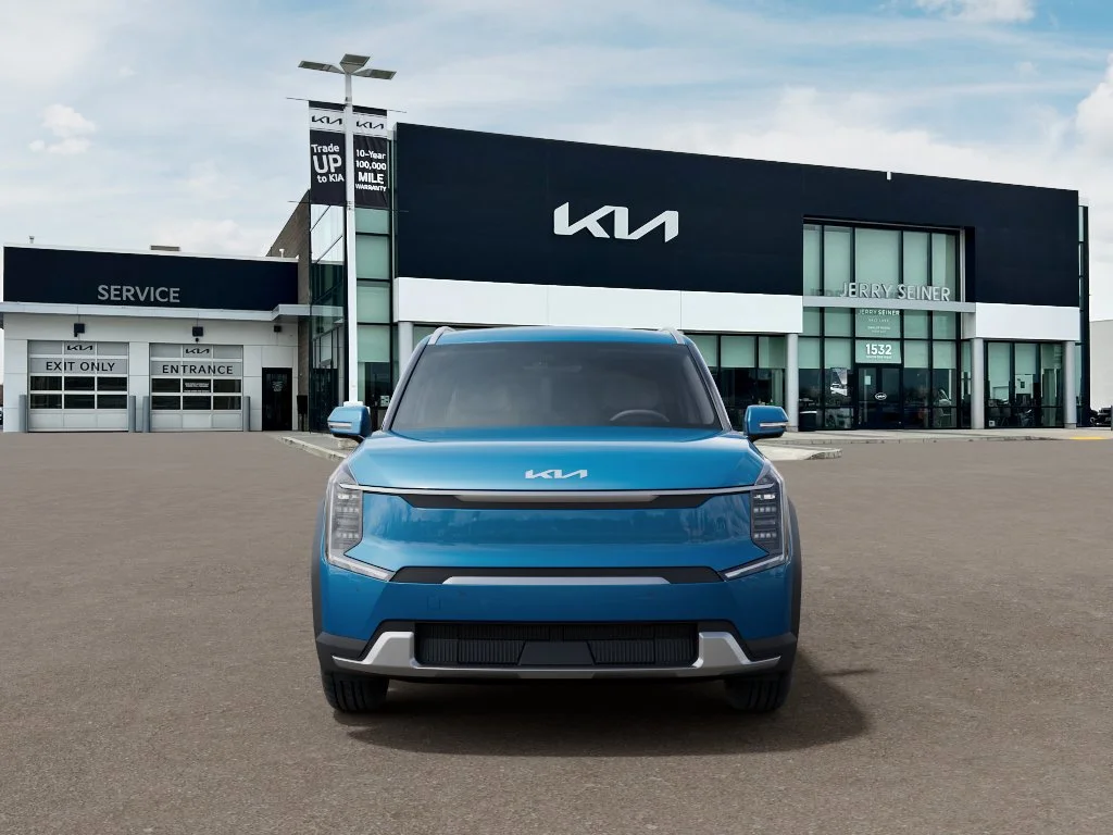 New 2026 Ocean Blue Kia Wind AWD image 2