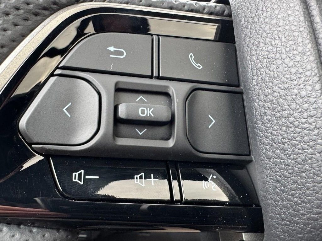 2026 Toyota Tundra Platinum - Photo 16