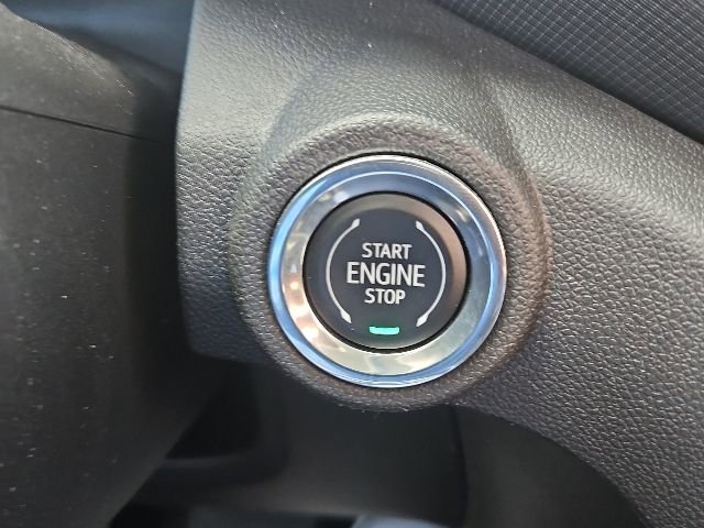 Used 2022 Summit White Chevrolet LT image 20