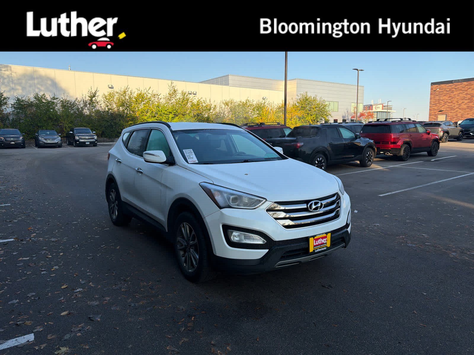Used 2016 Frost White Pearl Hyundai  image 1