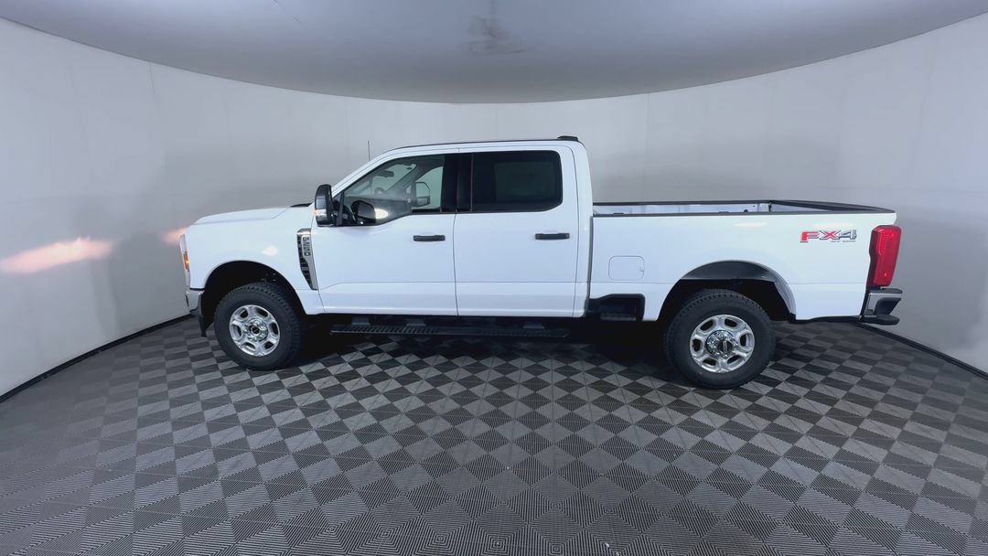 New 2026 Oxford White Ford XLT image 6