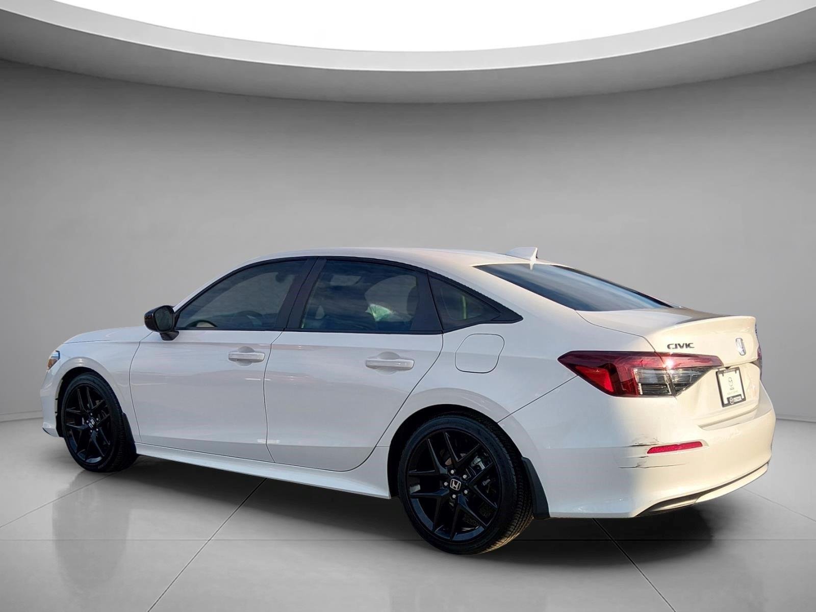 Used 2026 Platinum White Pearl Honda Sport image 3