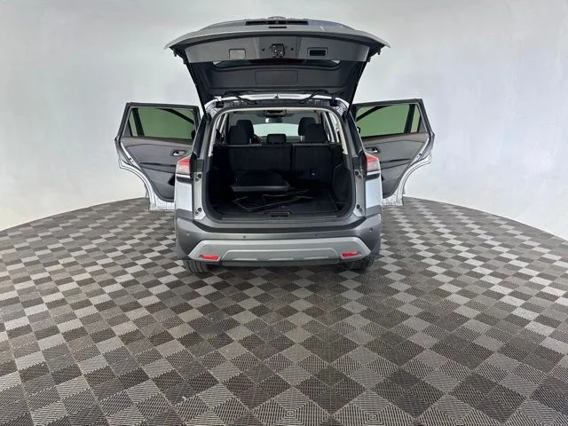 Used 2023 Gray Nissan SV image 15