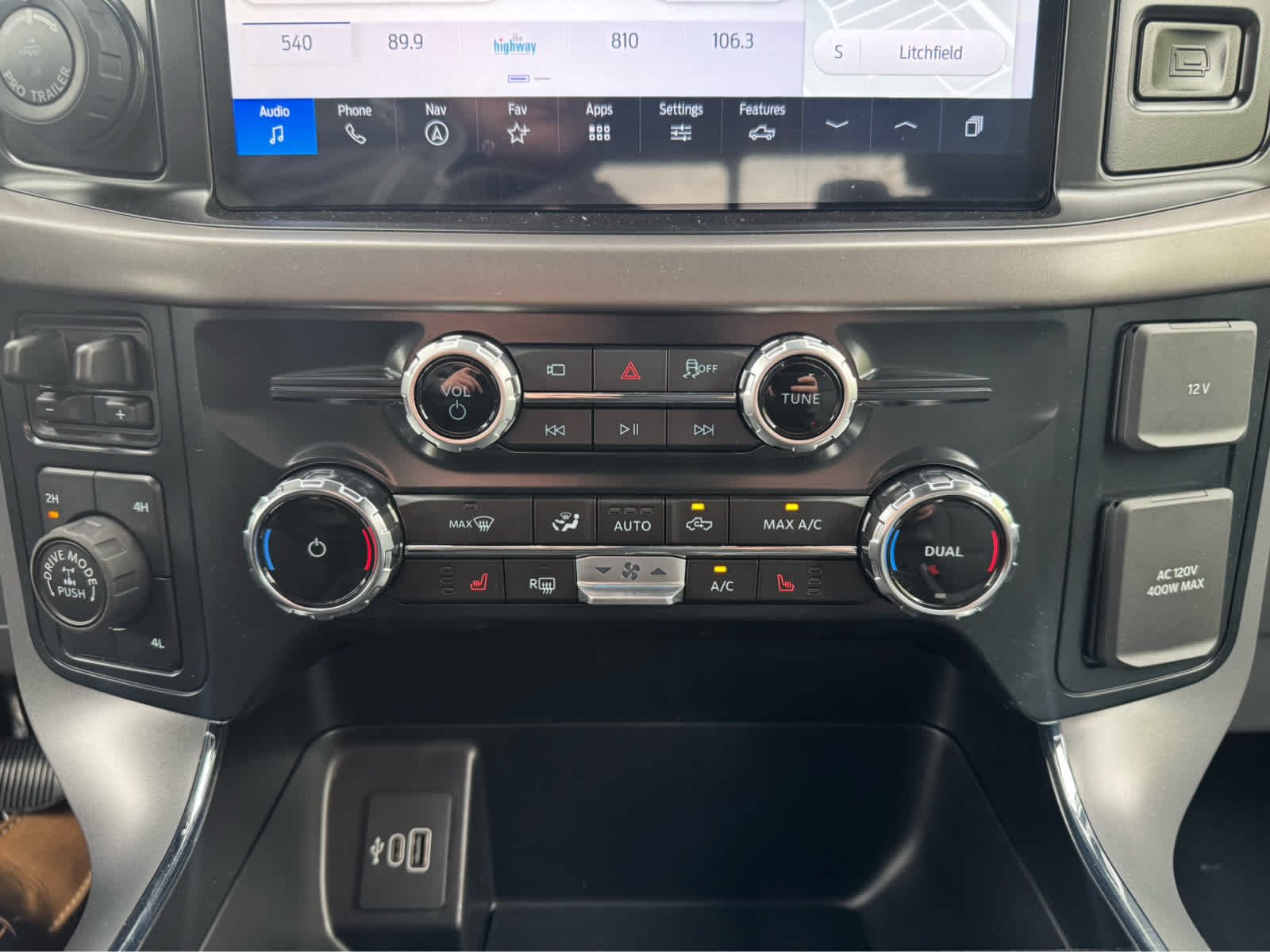 New 2026 Carbonized Gray Metallic Ford XLT image 19