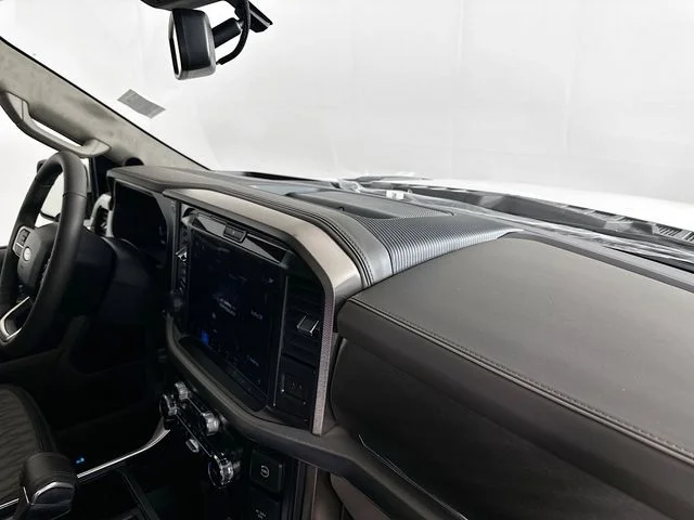 New 2026 Star White Metallic Tri-Coat Ford Platinum image 30