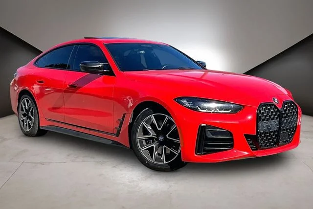 Used 2022 Blue BMW M440i xDrive image 2