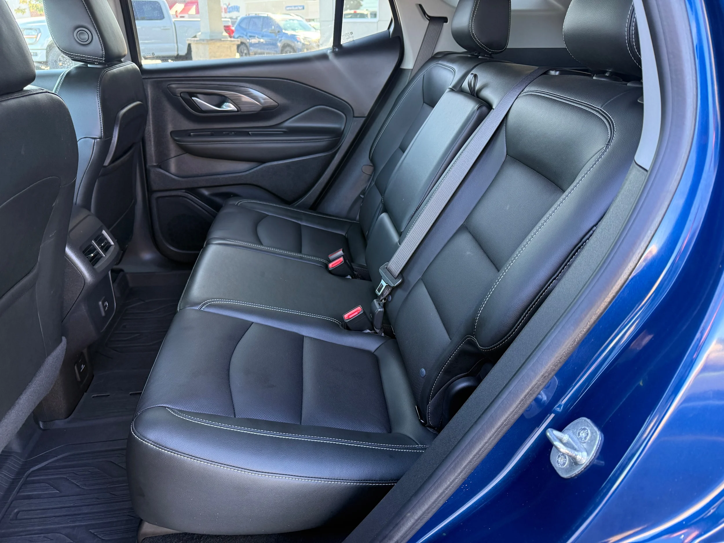 Used 2022 Marine Metallic GMC SLT image 21