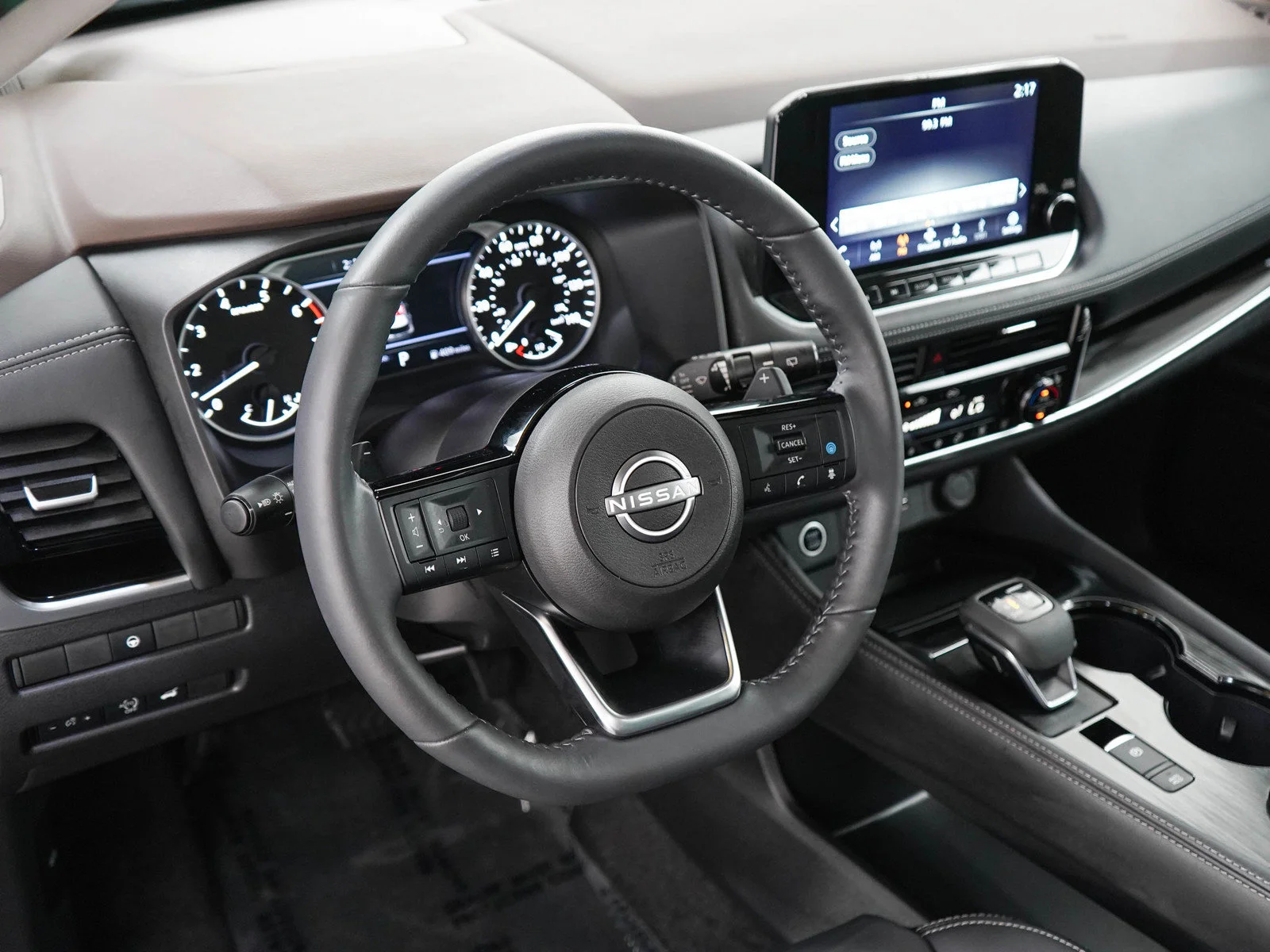 Used 2023 Super Black Nissan SL image 21