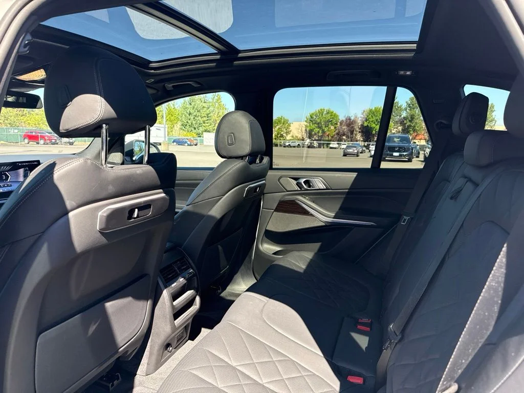 Used 2026 Alpine White BMW xDrive40i image 21