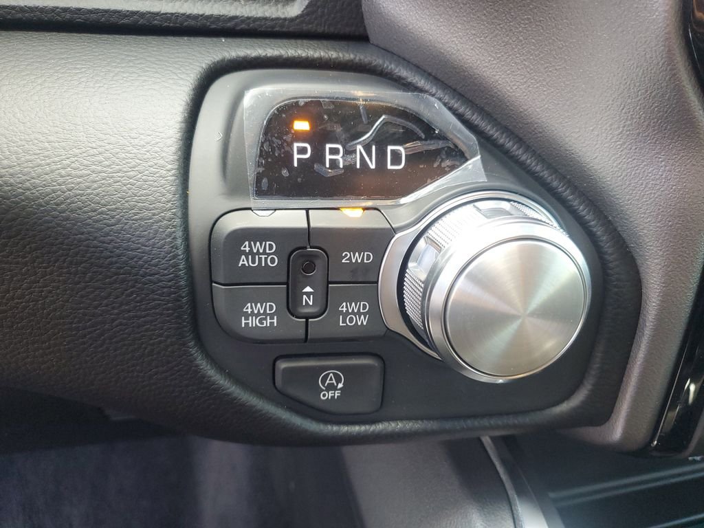 New 2026 Hydro Blue Pearl-Coat Exterior Paint RAM Laramie image 18