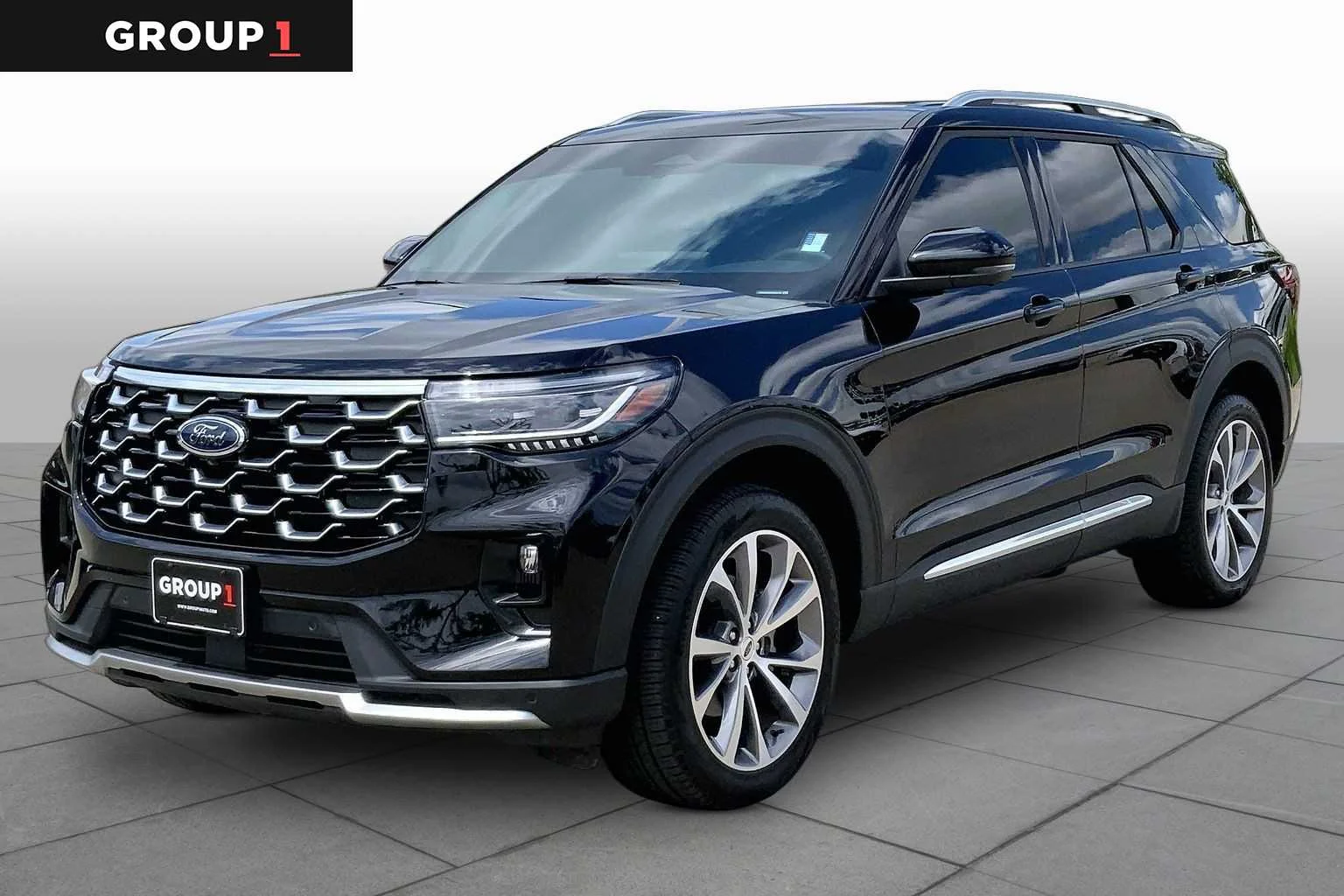 2025 Ford Explorer Platinum 4WD (PL535)'s photo