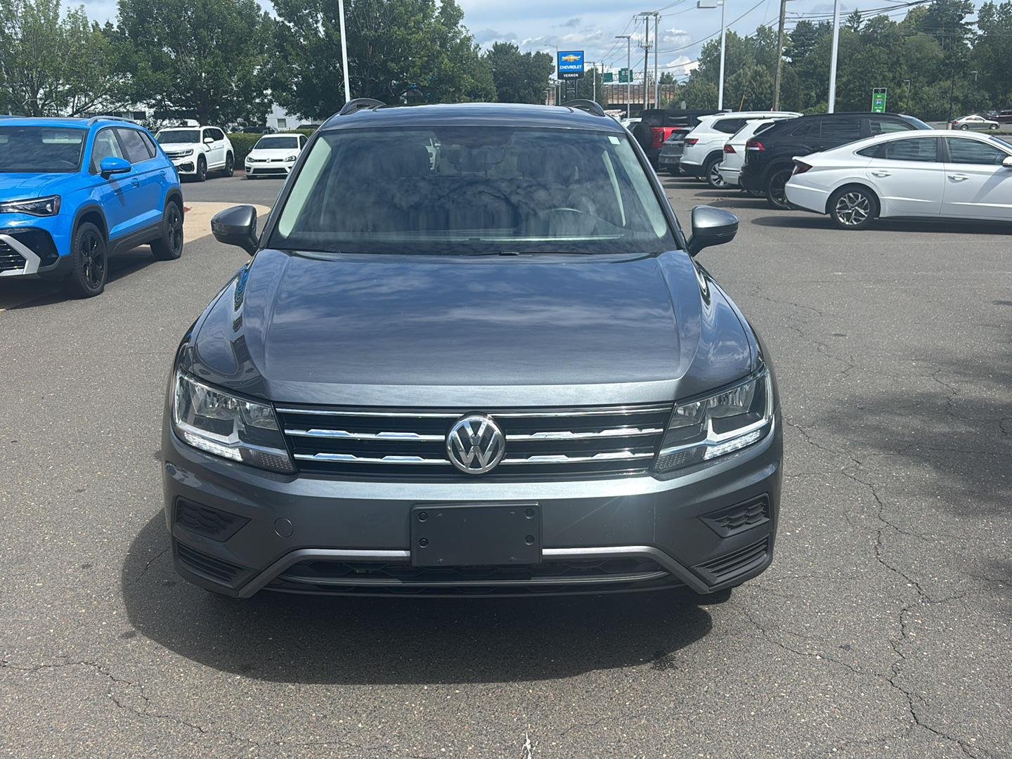 Used 2021 Platinum Gray Metallic Volkswagen SE image 8