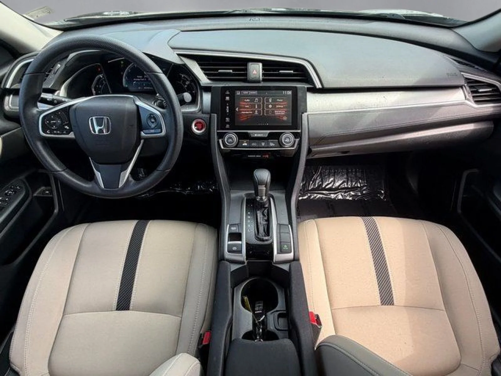 Used 2017  Honda EX image 4