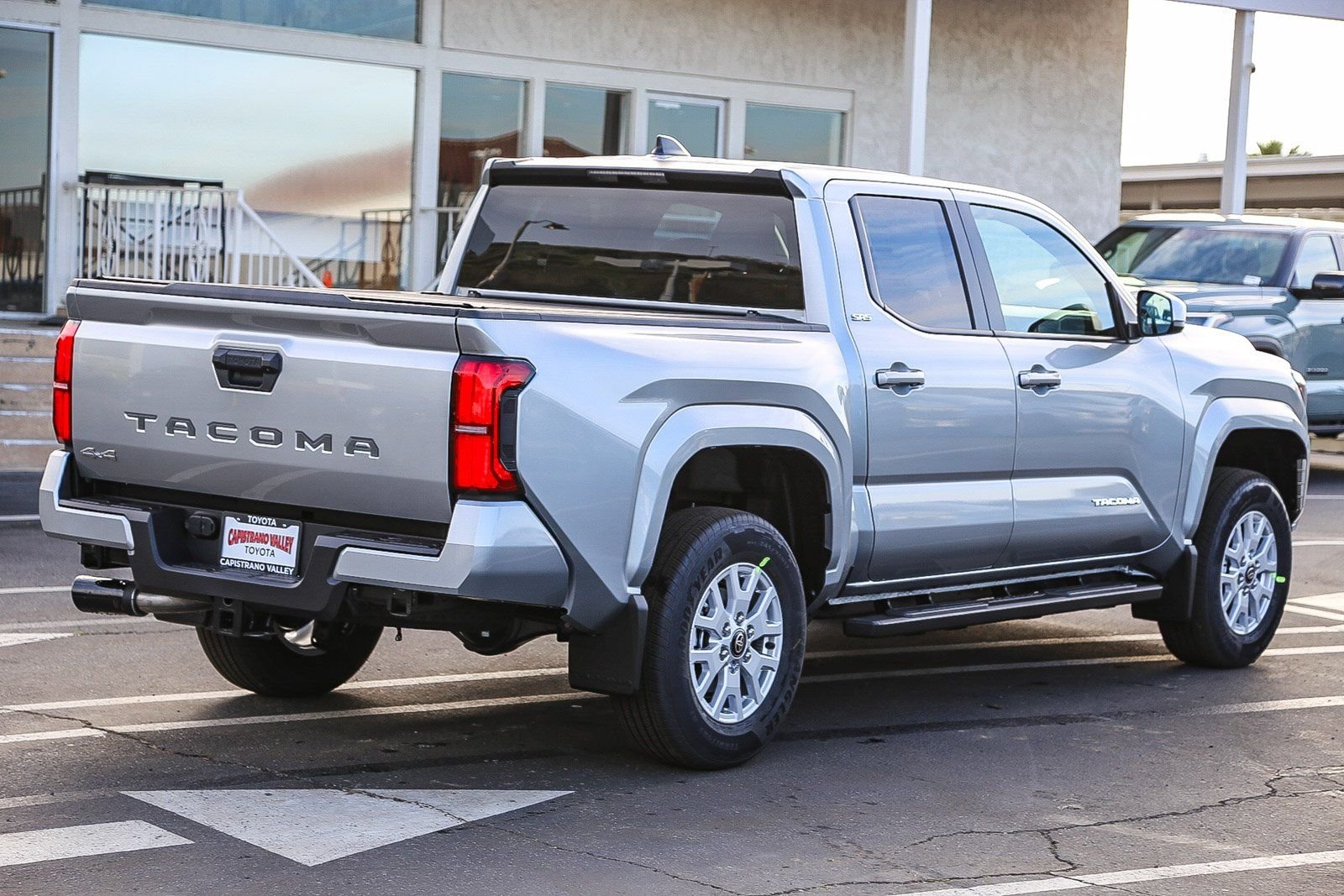 2026 Toyota Tacoma SR5 - Photo 6