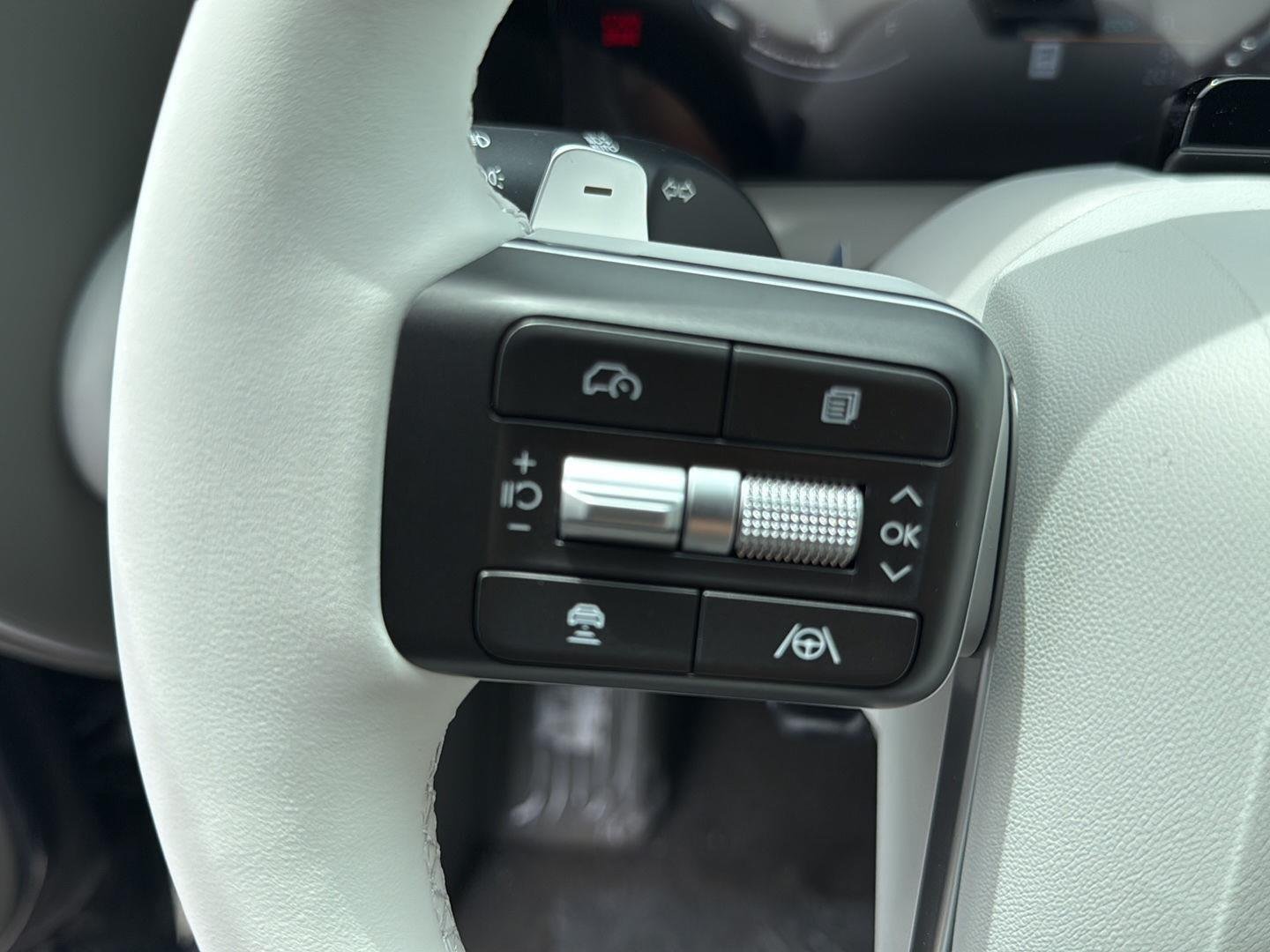 New 2026 Ecotronic Gray Pearl Hyundai SE AWD image 20