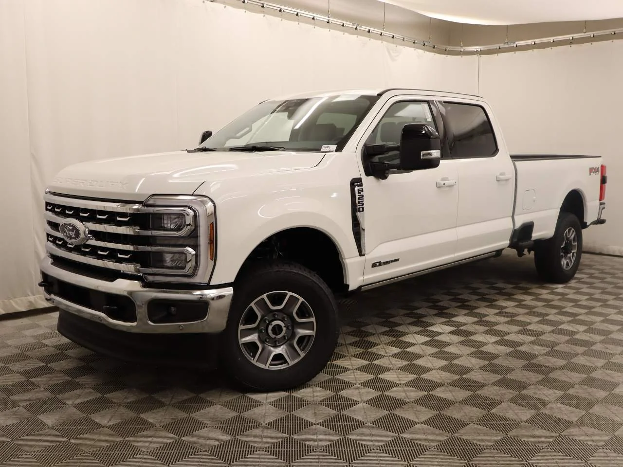 New 2026 Star White Metallic Tri-Coat Ford F-250® Lariat® image 1