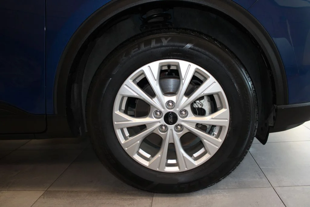 Certified Used 2023 Atlas Blue Metallic Ford Active image 11