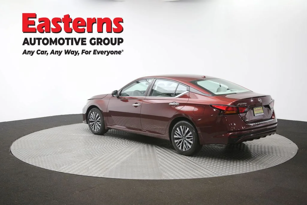 Used 2023 Red Nissan 2.5 SV image 63