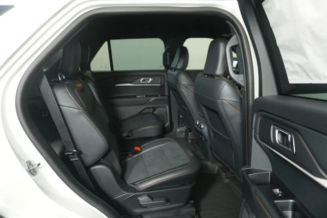 New 2027 Star White Metallic Tri-Coat Ford Tremor® image 31