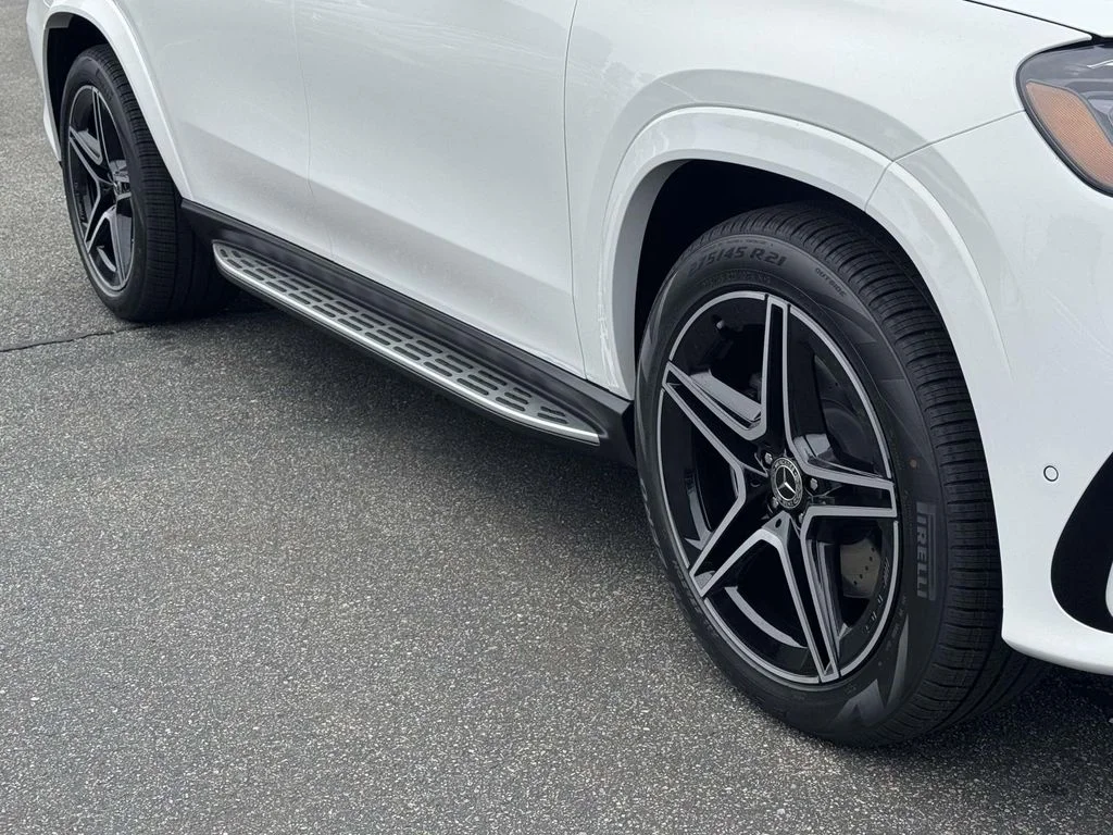 New 2026 White Mercedes-Benz GLS 450 image 13