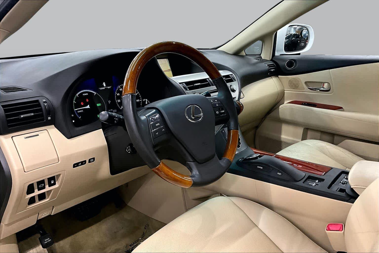 Used 2010 Starfire Pearl Lexus  image 17