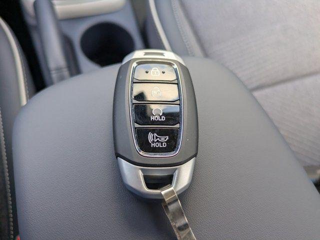 New 2026 Denim w/White Roof Hyundai SEL w/Two-Tone Roof image 52